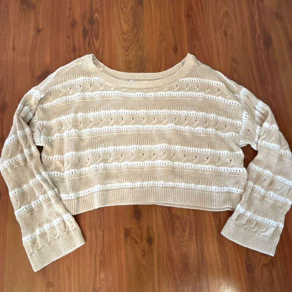 Hollister cropped oversized knit beige white sweater size m